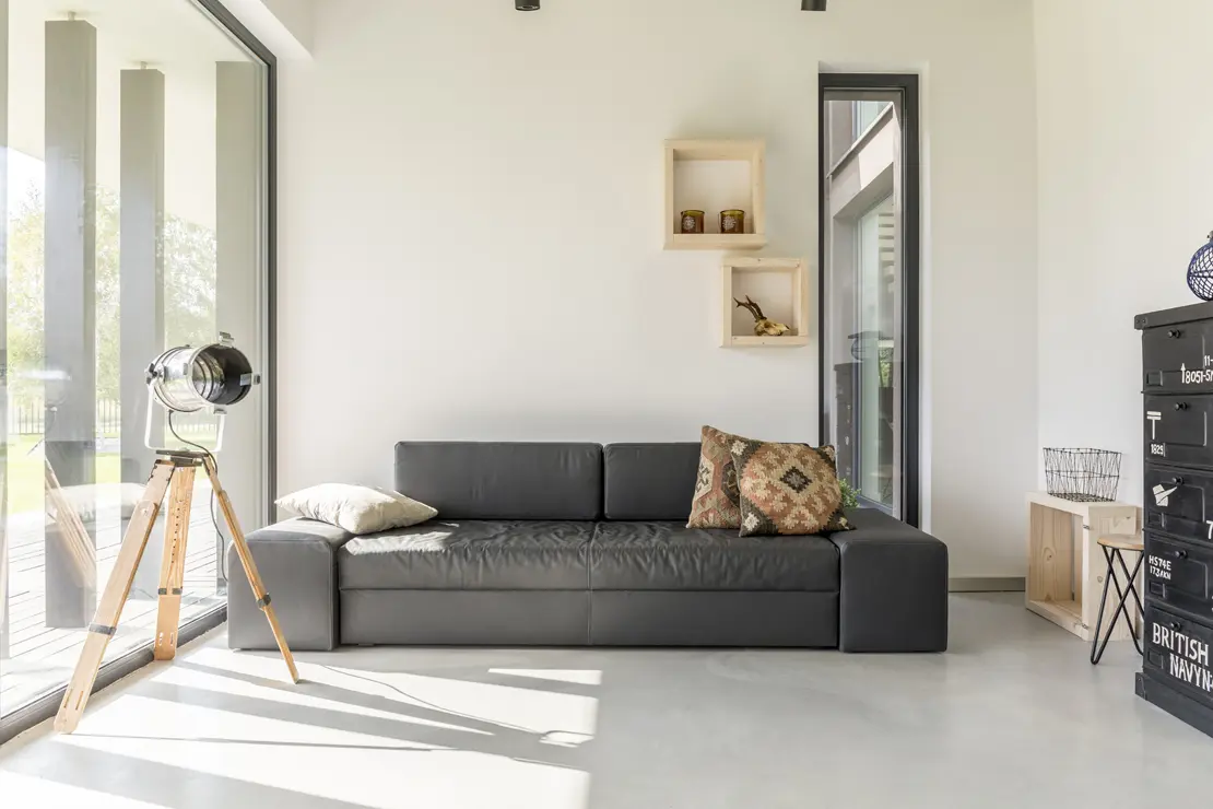 Espacio contemporáneo con pavimento de microcemento Espacio contemporáneo con pavimento de microcemento